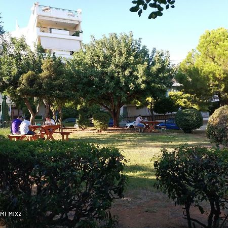 Beautiful House In Alimos Near To The Beach And Metro Атина Екстериор снимка